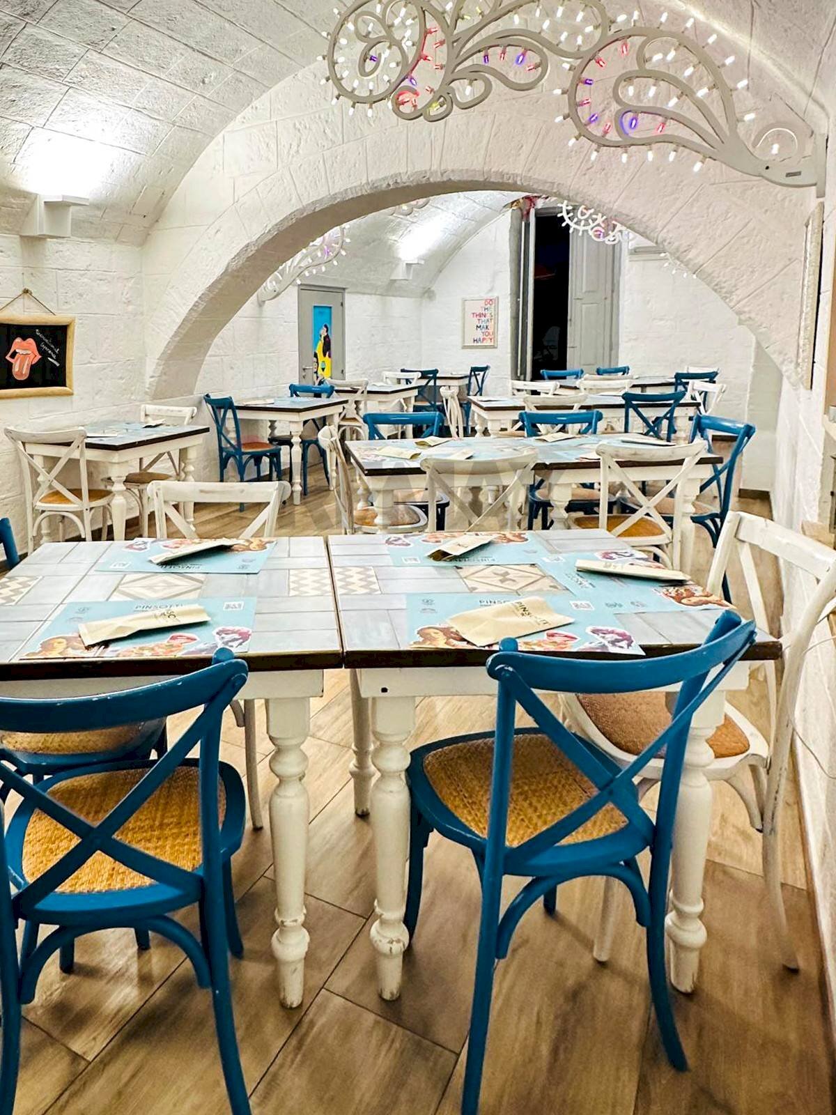 Sala da pranzo - Locale Commerciale Via Santa Caterina
 
9, Monopoli - foto 3