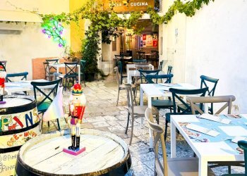 Terrazza - Locale Commerciale Via Santa Caterina
 
9, Monopoli - foto 1