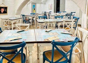 Sala da pranzo - Locale Commerciale Via Santa Caterina
 
9, Monopoli - foto 3