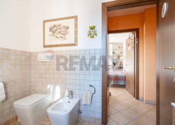 Bagno - Appartamento Aldo Moro
 
16, Castelplanio - foto 19
