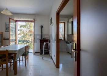 Sala da pranzo - Appartamento Ponte Esinante
 
17, Cupramontana - foto 3