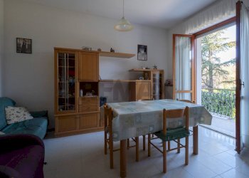 Sala da pranzo - Appartamento Ponte Esinante
 
17, Cupramontana - foto 5