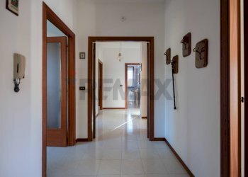 Hall / corridoio - Appartamento Ponte Esinante
 
17, Cupramontana - foto 14