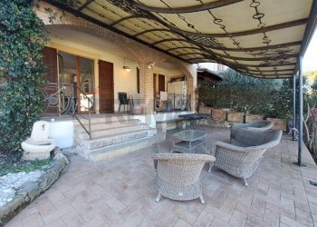 Terrazza - Bilocale Via Bastia
 
10 C, Torgiano - foto 17