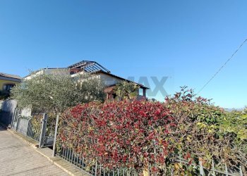 Edificio all\'aperto - Bilocale Via Bastia
 
10 C, Torgiano - foto 46