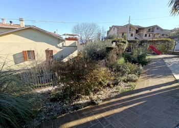 Casa all\'aperto - Bilocale Via Bastia
 
10 C, Torgiano - foto 47