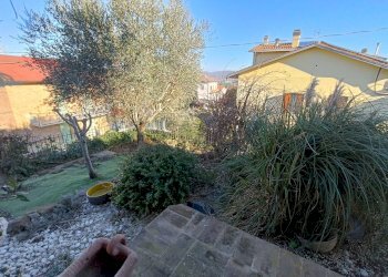 Edificio all\'aperto - Bilocale Via Bastia
 
10 C, Torgiano - foto 48