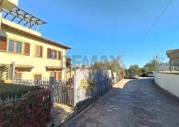 Casa all\'aperto - Bilocale Via Bastia
 
10 C, Torgiano - foto 49