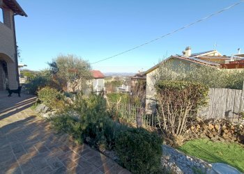 Edificio all\'aperto - Bilocale Via Bastia
 
10 C, Torgiano - foto 56