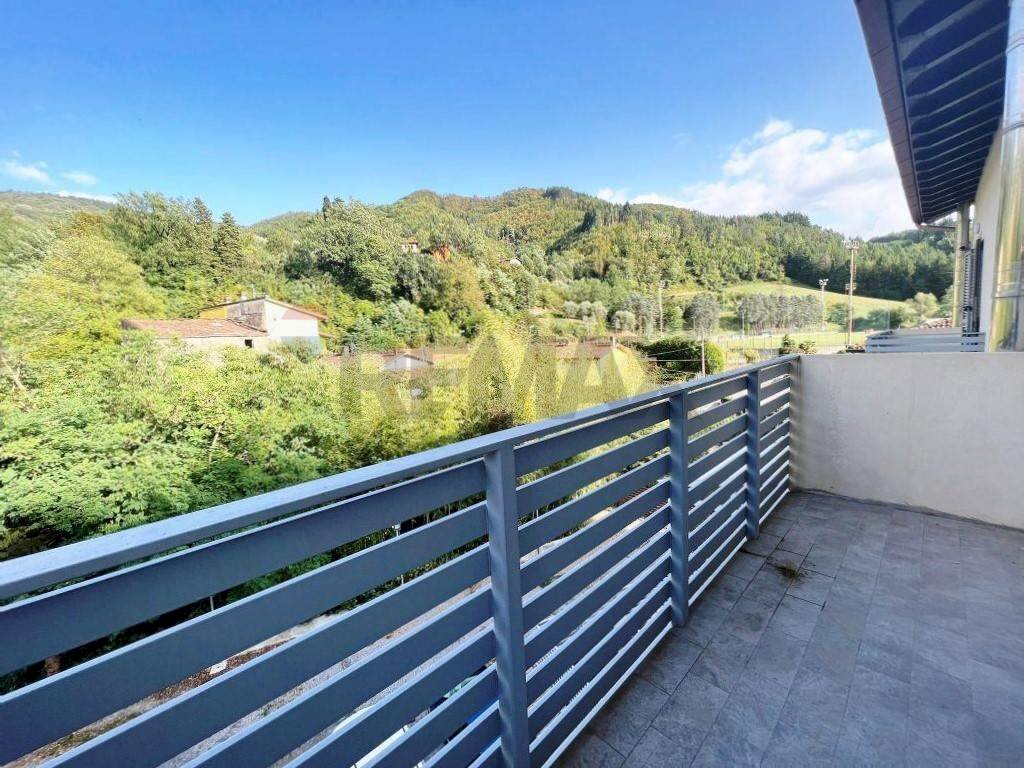 Balcone - Quadrilocale VIA ROMA
 
2, Vernio - foto 3