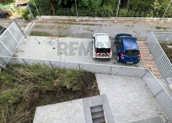 Piazzale condominiale - Quadrilocale VIA ROMA
 
2, Vernio - foto 6