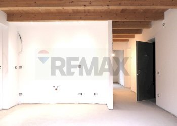 Stanza vuota - Four-room apartment VIA ROMA
 
2, Vernio - photo 8