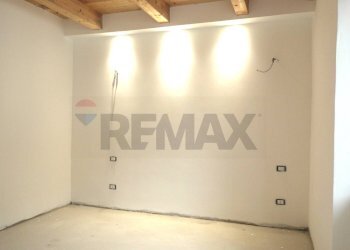 Stanza vuota - Four-room apartment VIA ROMA
 
2, Vernio - photo 14