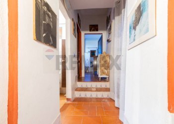 Hall / corridoio - Casa semi indipendente Via Sant'Ansano
 
22, Borgo San Lorenzo - foto 17