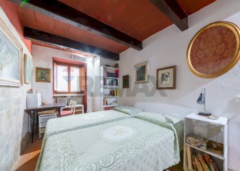 Camera / camera da letto - Casa semi indipendente Via Sant'Ansano
 
22, Borgo San Lorenzo - foto 27