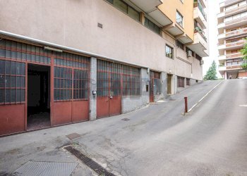 Edificio all\'aperto - Laboratorio Prato - foto 2