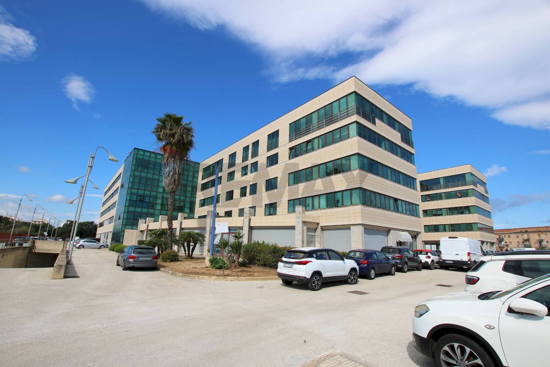 Edificio all\'aperto - Magazzino VIALE SANTA PANAGIA
 
141, Siracusa - foto 1