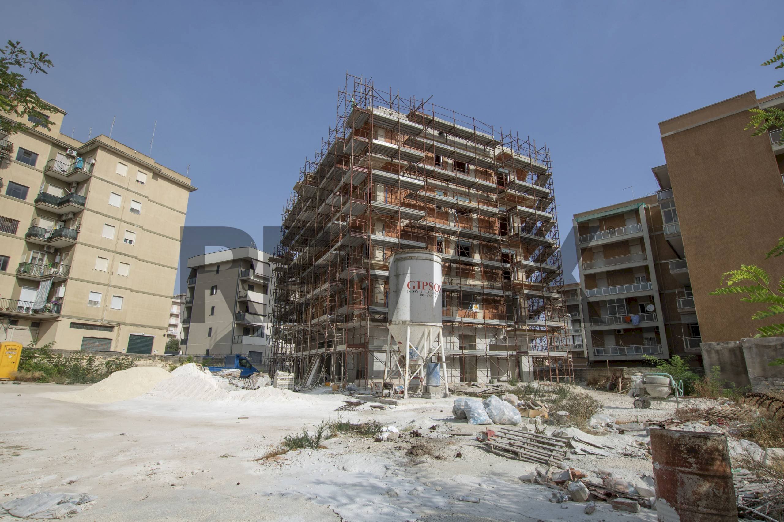 Edificio all\'aperto - Trilocale VIA SICILIA
snc, Siracusa - foto 2