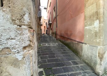 Edificio all\'aperto - Locale Commerciale Via Duca D'Aosta
 
7, Palazzolo Acreide - foto 3