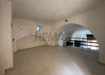 Stanza vuota - Locale Commerciale Via Duca D'Aosta
 
7, Palazzolo Acreide - foto 24