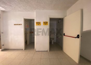 Stanza vuota - Locale Commerciale Via Duca D'Aosta
 
7, Palazzolo Acreide - foto 25