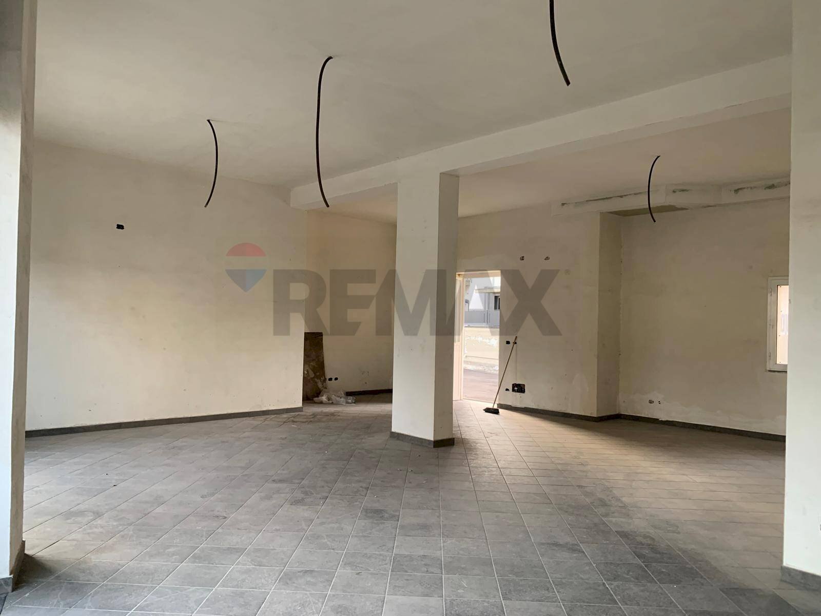 Stanza vuota - Commercial Premises VIA:ROMA, Camporotondo Etneo - photo 2