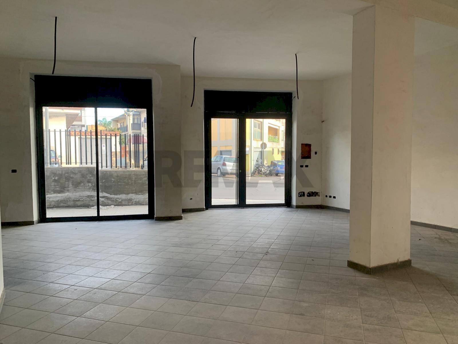 Stanza vuota - Commercial Premises VIA:ROMA, Camporotondo Etneo - photo 3