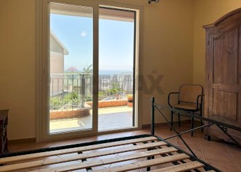 Camera / camera da letto - Appartamento Via grotte
 
Snc, Furci Siculo - foto 43