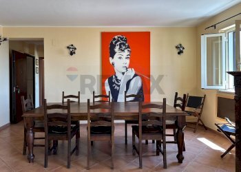 Sala da pranzo - Appartamento via grotte
 
Snc, Furci Siculo - foto 1