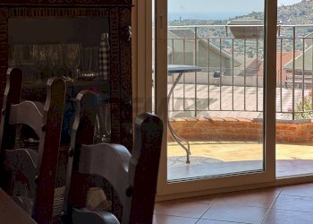 Balcone - Appartamento via grotte
 
Snc, Furci Siculo - foto 9