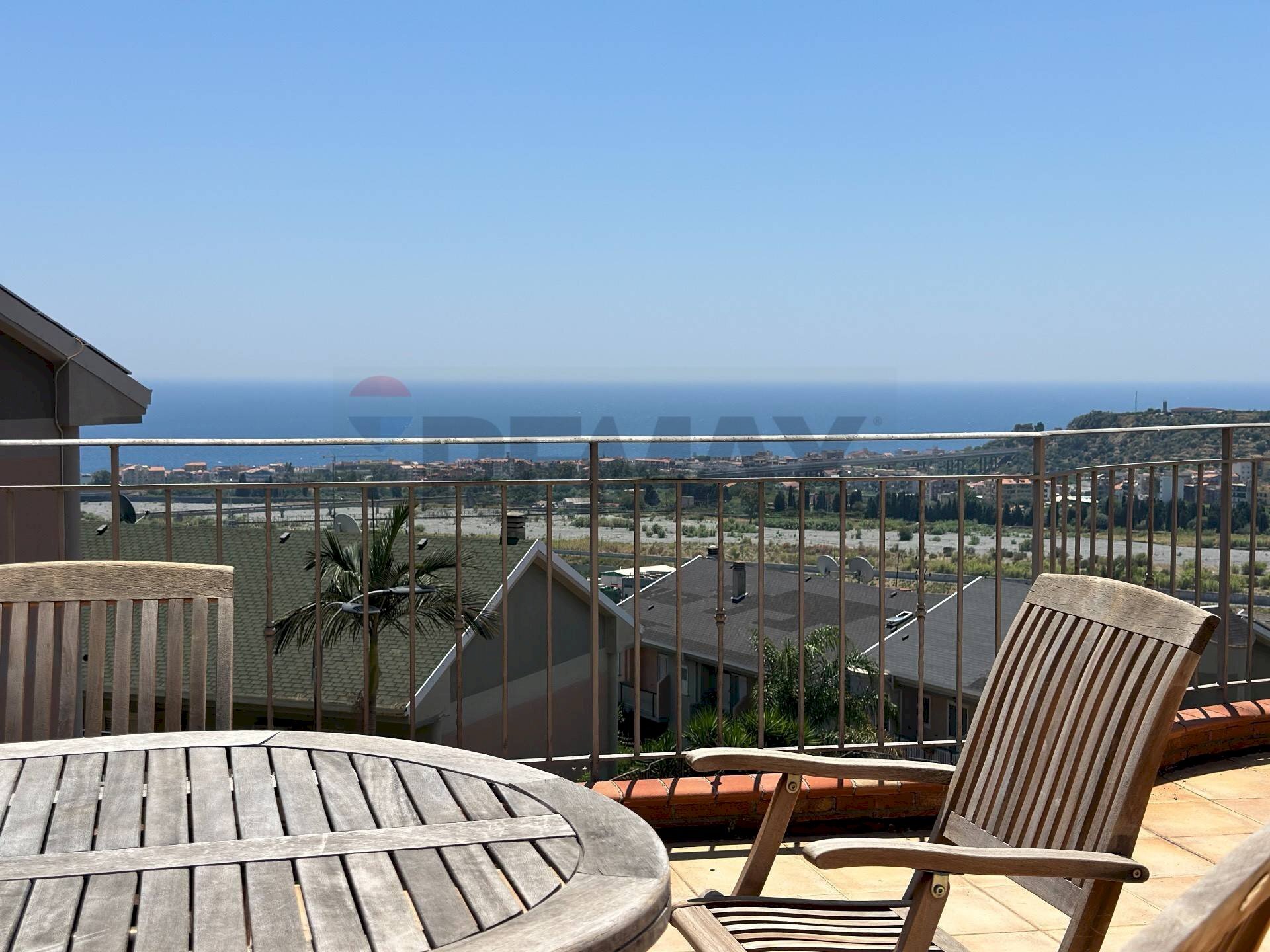 Balcone - Casa indipendente Via grotte
 
Snc, Furci Siculo - foto 3