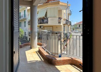 Balcone - Casa indipendente Via grotte
 
Snc, Furci Siculo - foto 51