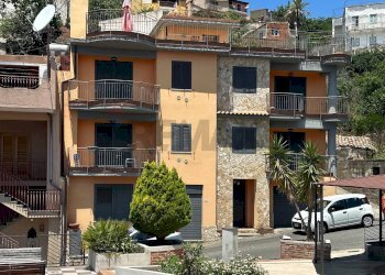 Edificio all\'aperto - Casa indipendente Via grotte
 
Snc, Furci Siculo - foto 86