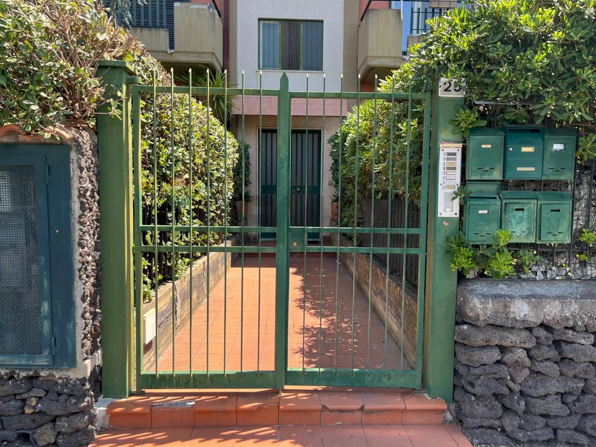 Casa all\'aperto - Quadrilocale Via Soprarie
25, Mascalucia - foto 2