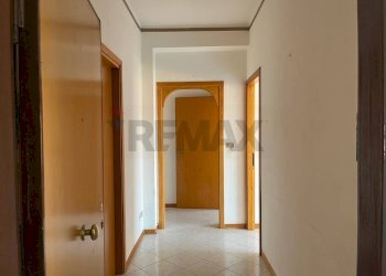 Hall / corridoio - Quadrilocale Via Soprarie
 
25, Mascalucia - foto 6