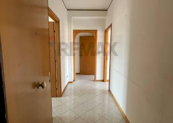 Hall / corridoio - Quadrilocale Via Soprarie
 
25, Mascalucia - foto 7