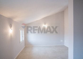 Stanza vuota - Quadrilocale Via Puttina
 
16, Viadana - foto 12