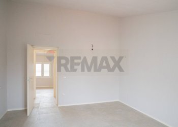 Stanza vuota - Quadrilocale Via Puttina
 
16, Viadana - foto 36