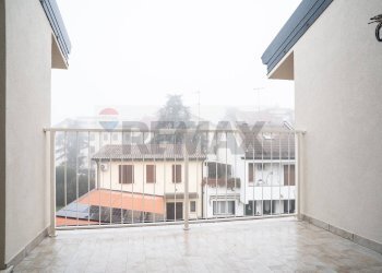 Balcone - Quadrilocale Via Puttina
 
16, Viadana - foto 40