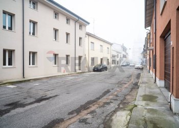 Edificio all\'aperto - Quadrilocale Via Puttina
 
16, Viadana - foto 49