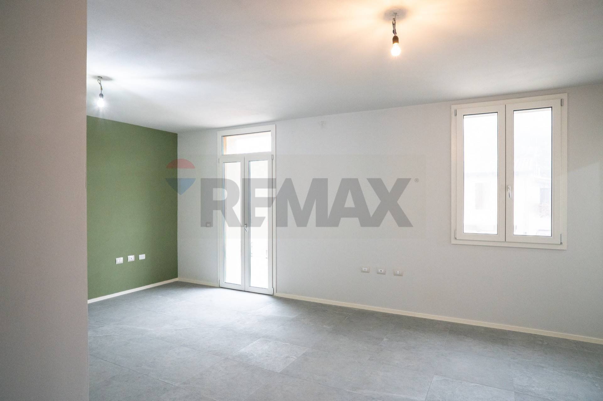 Stanza vuota - Quadrilocale Via Puttina
16, Viadana - foto 3