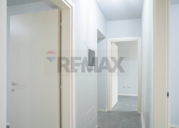 Hall / corridoio - Quadrilocale Via Puttina
 
16, Viadana - foto 33