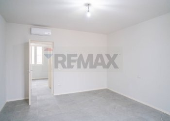 Stanza vuota - Quadrilocale Via Puttina
 
16, Viadana - foto 38