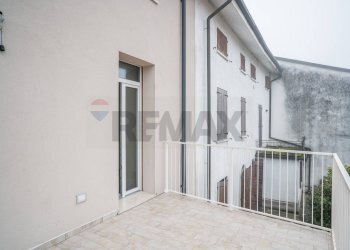 Terrazza - Quadrilocale Via Puttina
 
16, Viadana - foto 41