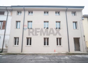 Edificio all\'aperto - Quadrilocale Via Puttina
 
16, Viadana - foto 46