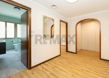 Hall / corridoio - Bilocale Via Casimiro Donadoni
 
17, Trieste - foto 12