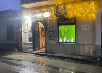 Edificio all\'aperto - Negozio Via Cappella degli Orefici
 
56, Torre del Greco - foto 1