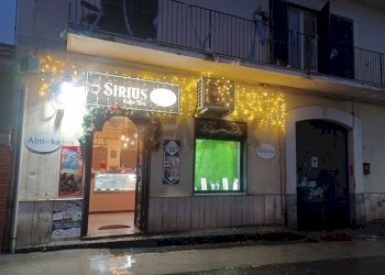 Edificio all\'aperto - Negozio Via Cappella degli Orefici
 
56, Torre del Greco - foto 3