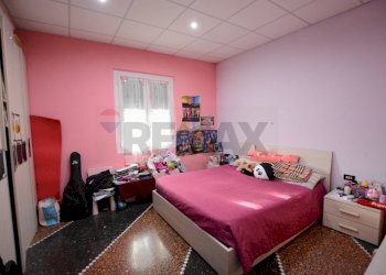 Camera / camera da letto - Casa semi indipendente Via Briano
 
3/2, Quiliano - foto 13