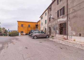 Edificio all\'aperto - Trilocale Via Aldobrandeschi
 
9, Manciano - foto 5